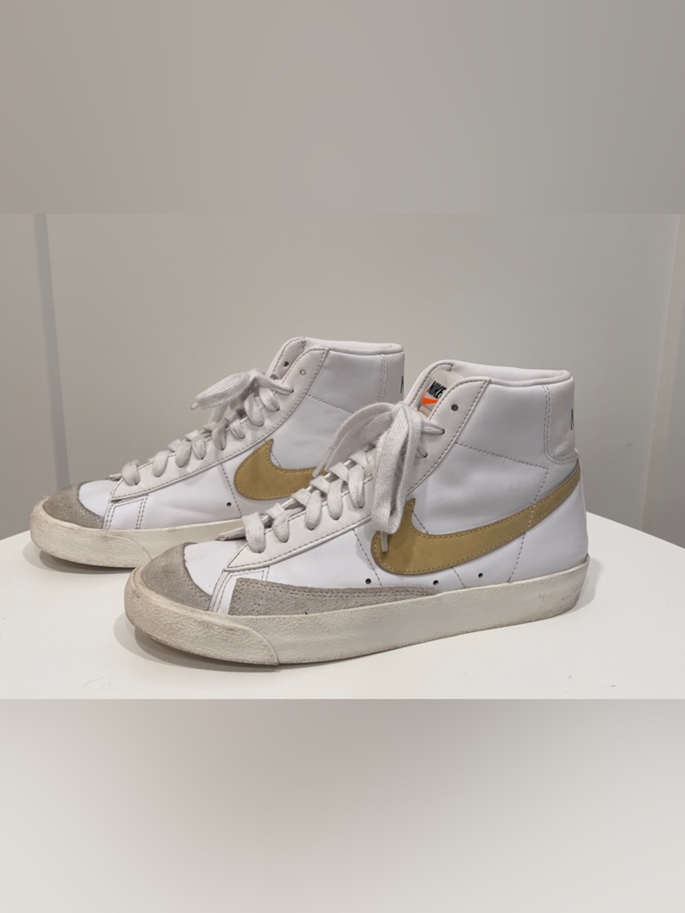 Nike High-Top Sneakers White with Tan Swoosh Sz 8